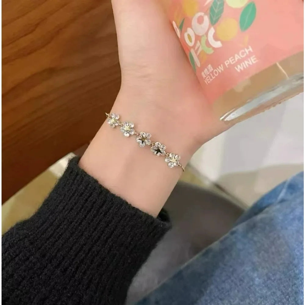 Korean Elegant Rhinestone Flower Charm Bracelet