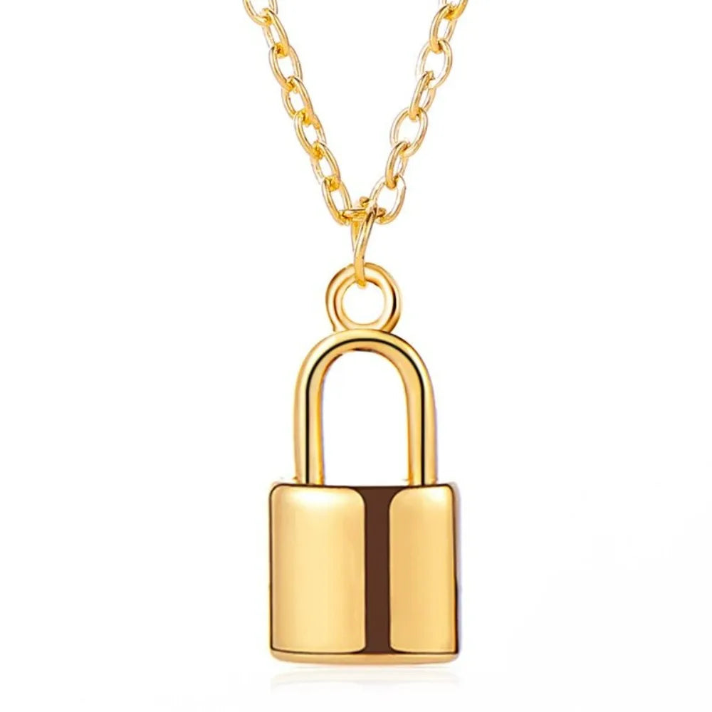 Simple Chain Link Lock Pendant Necklace