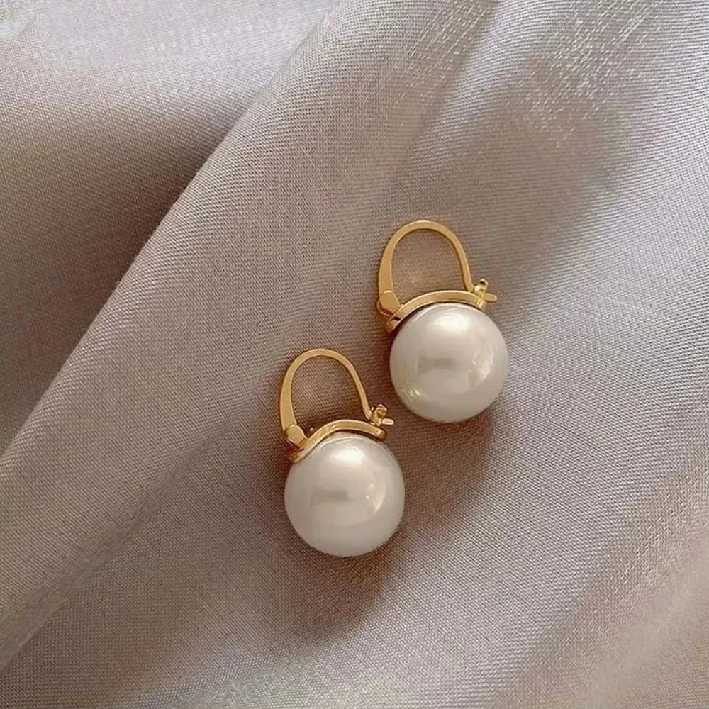 Minimalist Tiny Huggies Cute Pearl Drop Earrings