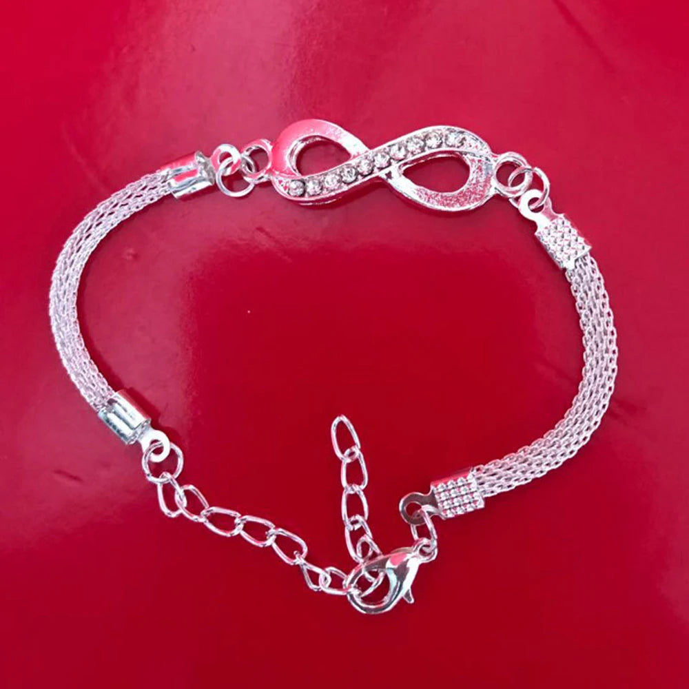 Elegant Women's Rhinestone Infinity Bracelet
