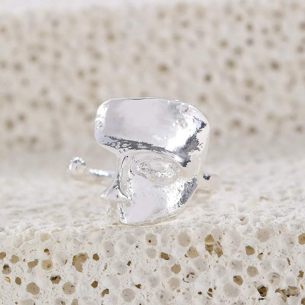 Retro Half Face Venus Ring
