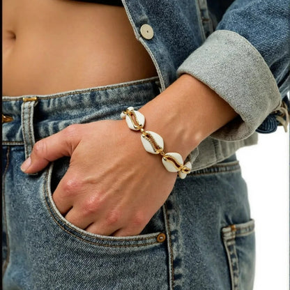 Handmade Delicate Cowrie Shell Charm Bracelet