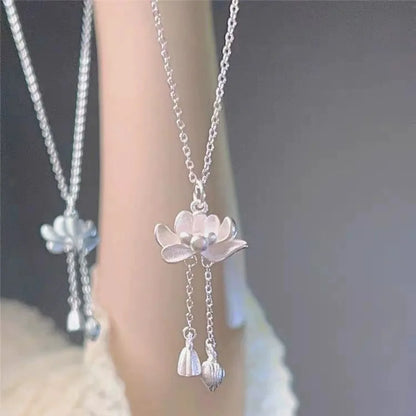 Chinese Style Elegant Flower Lotus Tassel Choker Necklace