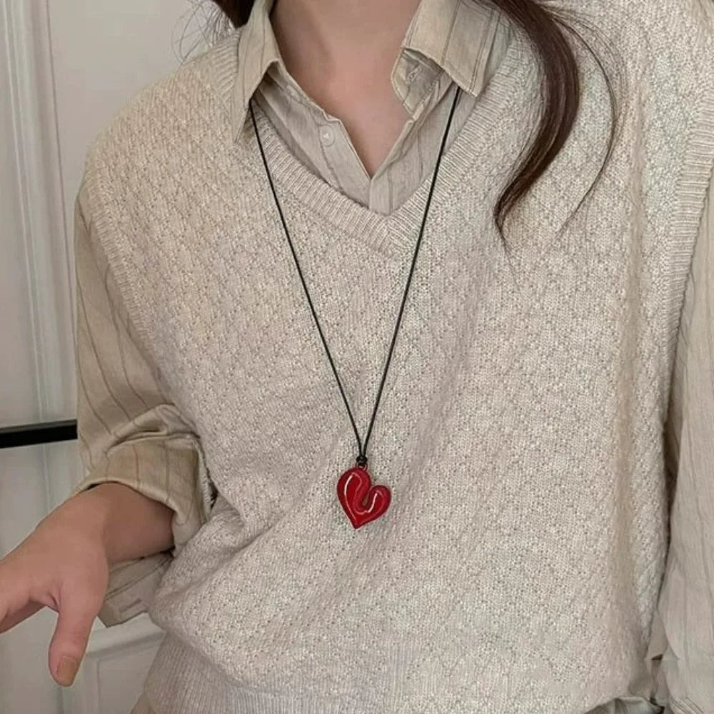 3 Colors Asymmetrical Acrylic Heart Pendant Necklace