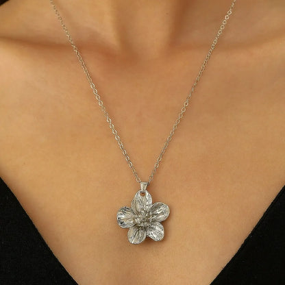 Simple Metal Wrinkled Stereoscopic Flowers Pendant Necklace Earrings Set