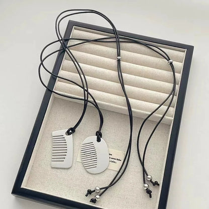 New Personality Comb Pendant Necklace