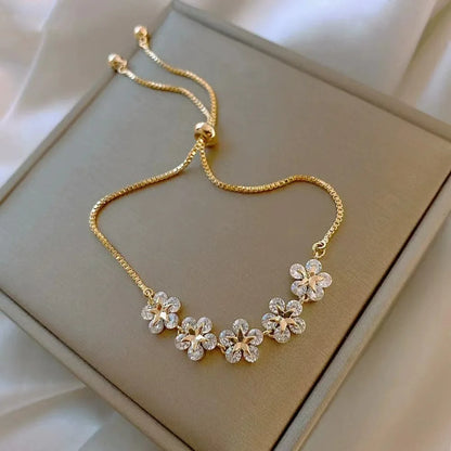 Korean Elegant Rhinestone Flower Charm Bracelet