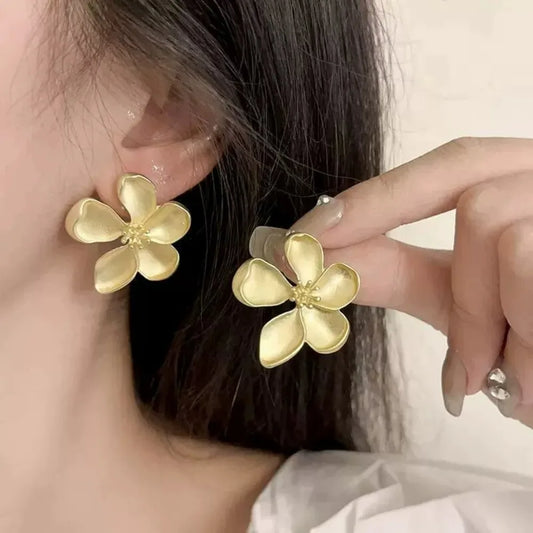 Gold Color Metal Flower Retro Earrings