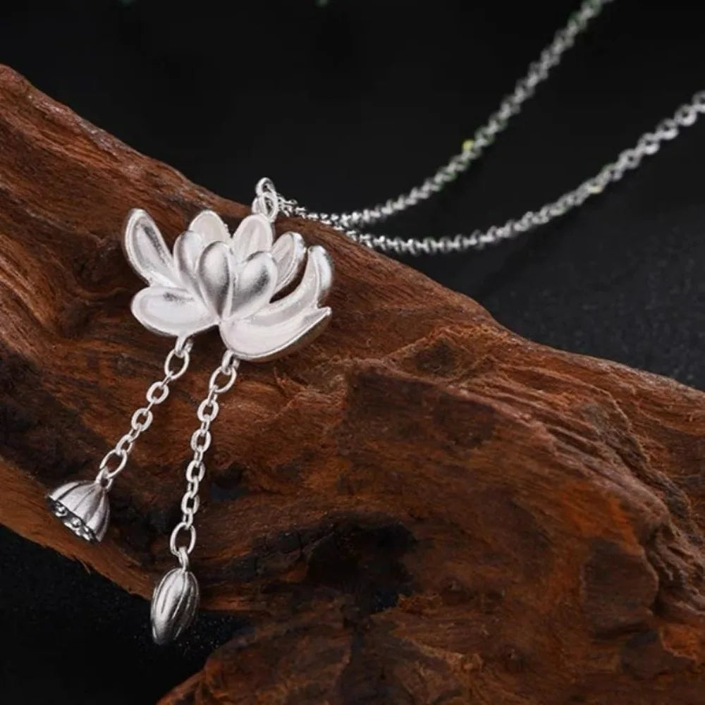 Chinese Style Elegant Flower Lotus Tassel Choker Necklace