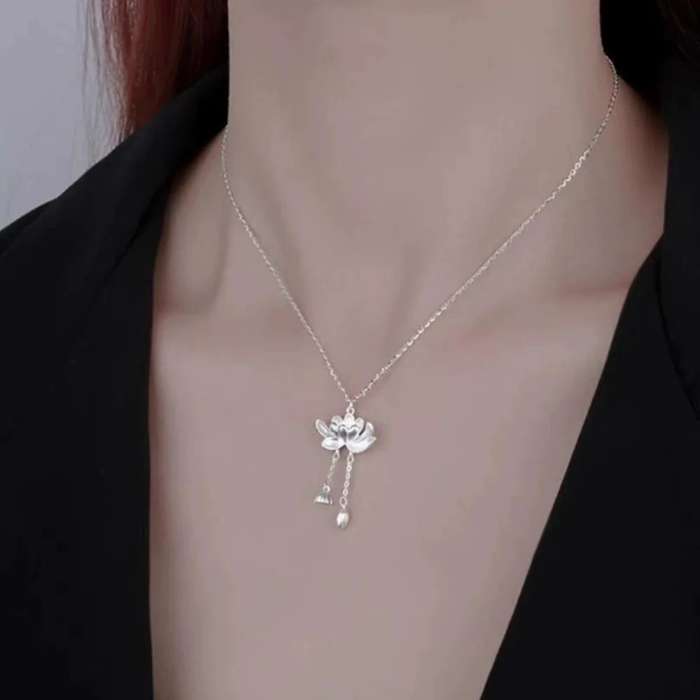 Chinese Style Elegant Flower Lotus Tassel Choker Necklace