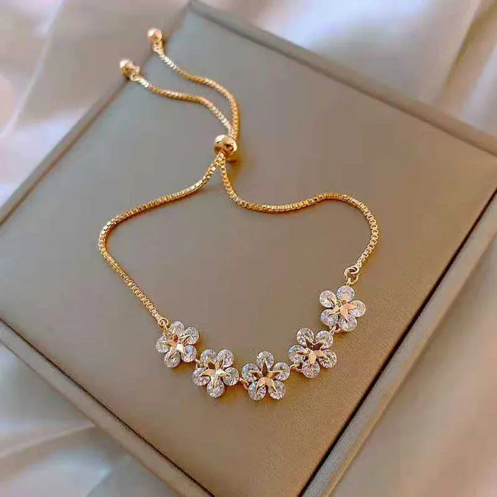 Korean Elegant Rhinestone Flower Charm Bracelet