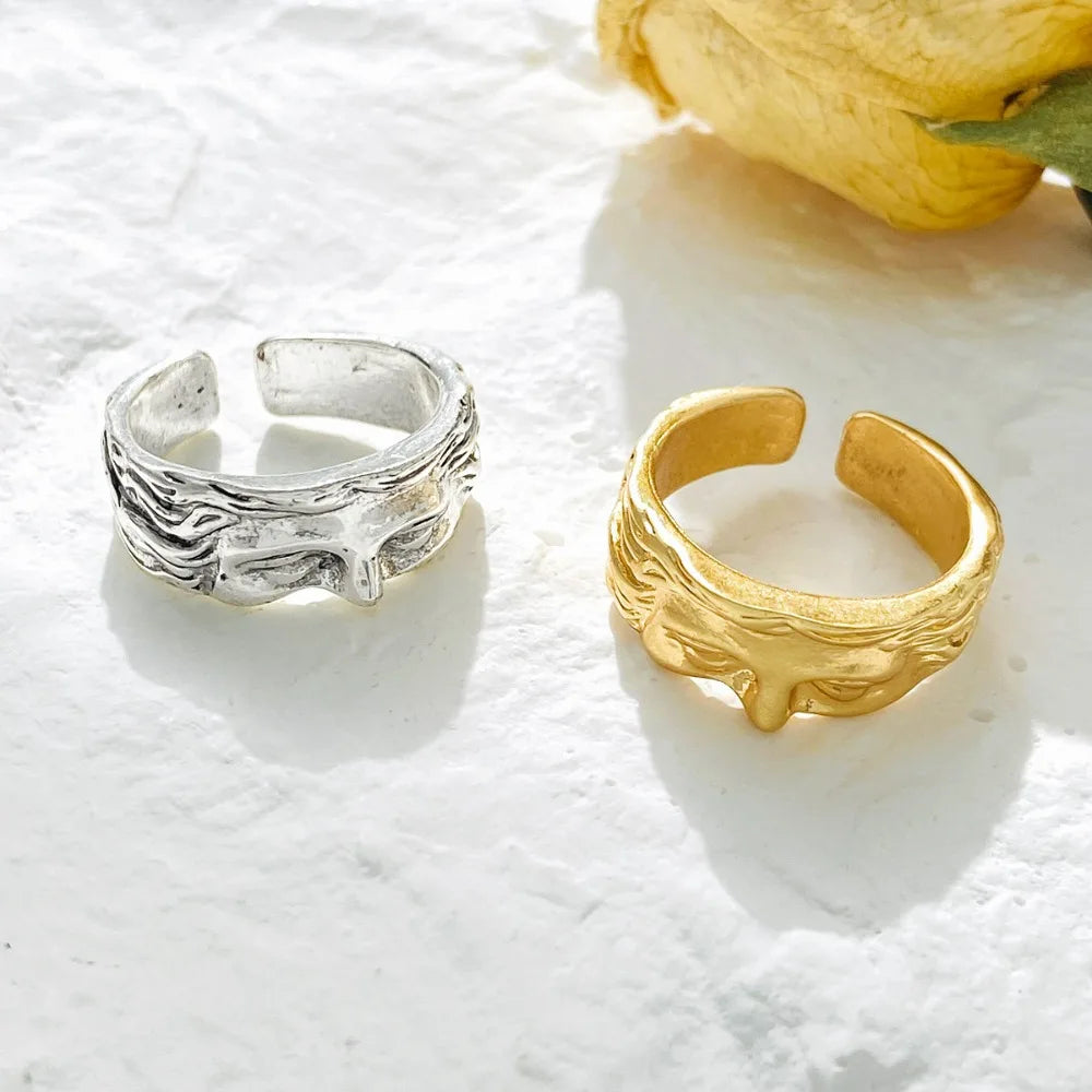 Retro Half Face Venus Ring