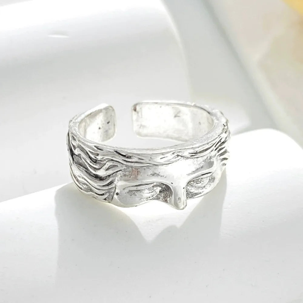 Retro Half Face Venus Ring